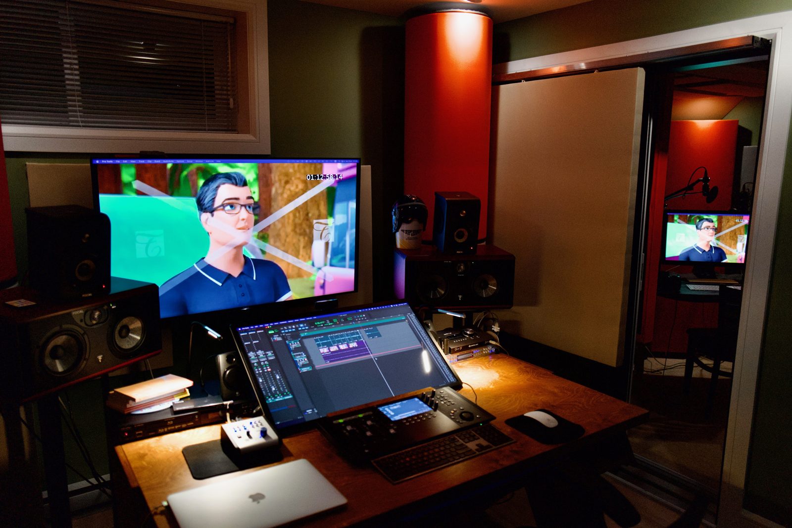 Le studio maison de Nicolas Charbonneaux : cabine d'enregistrement et poste de travail
